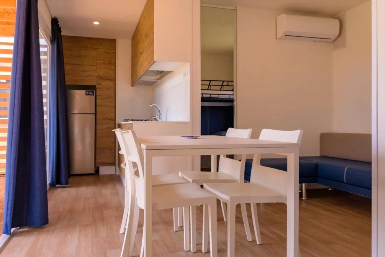 Torre Rinalda Beach Camping & Resort Lecce Bilik gambar